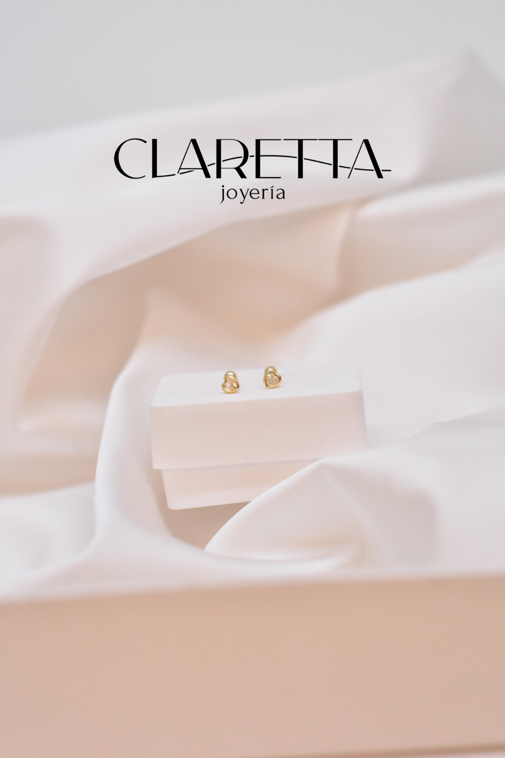 Broquel con forma de Corazón de Oro 10k