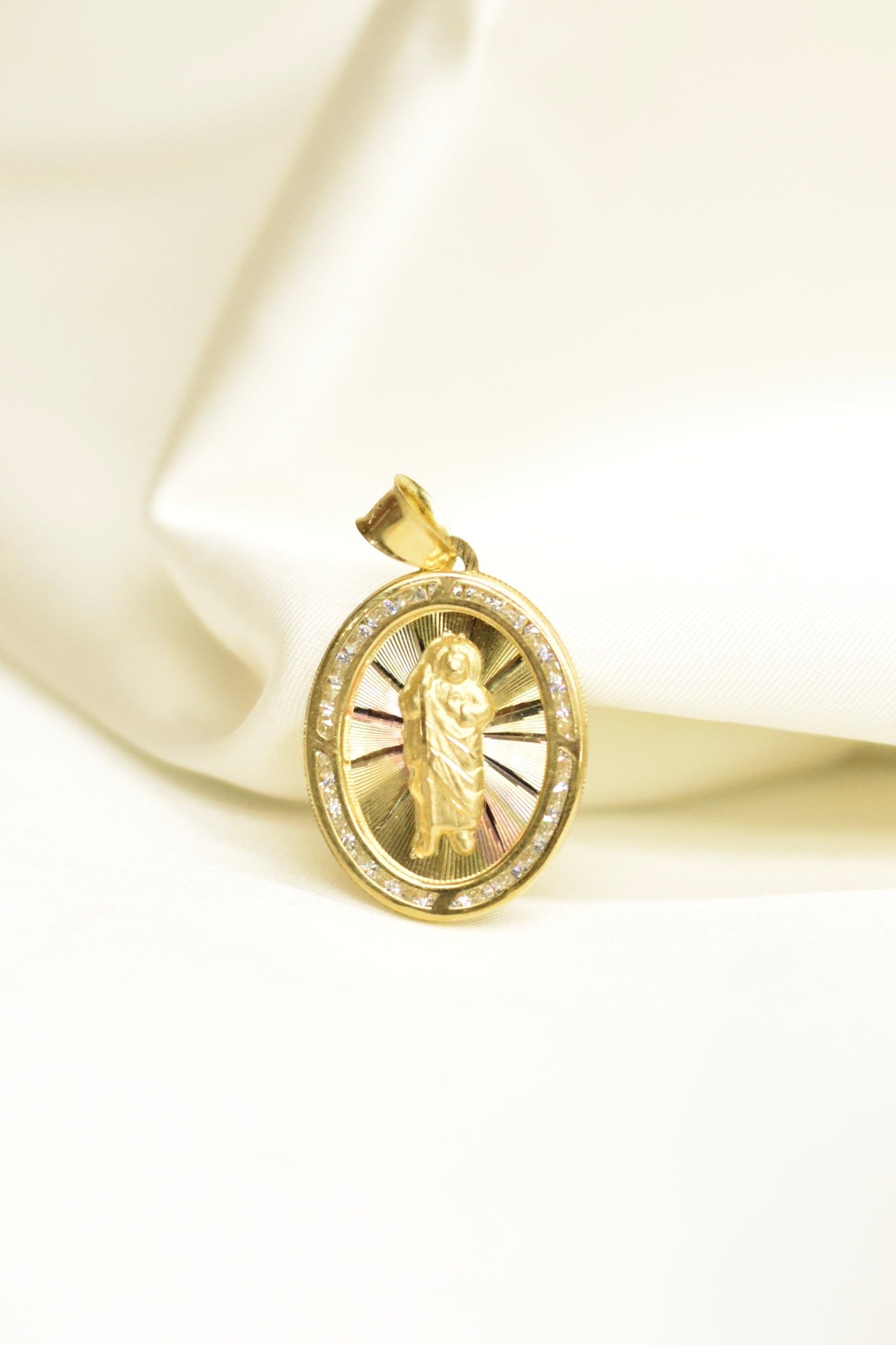 Medalla de Oro 10k San Judas Tadeo con oro florentino