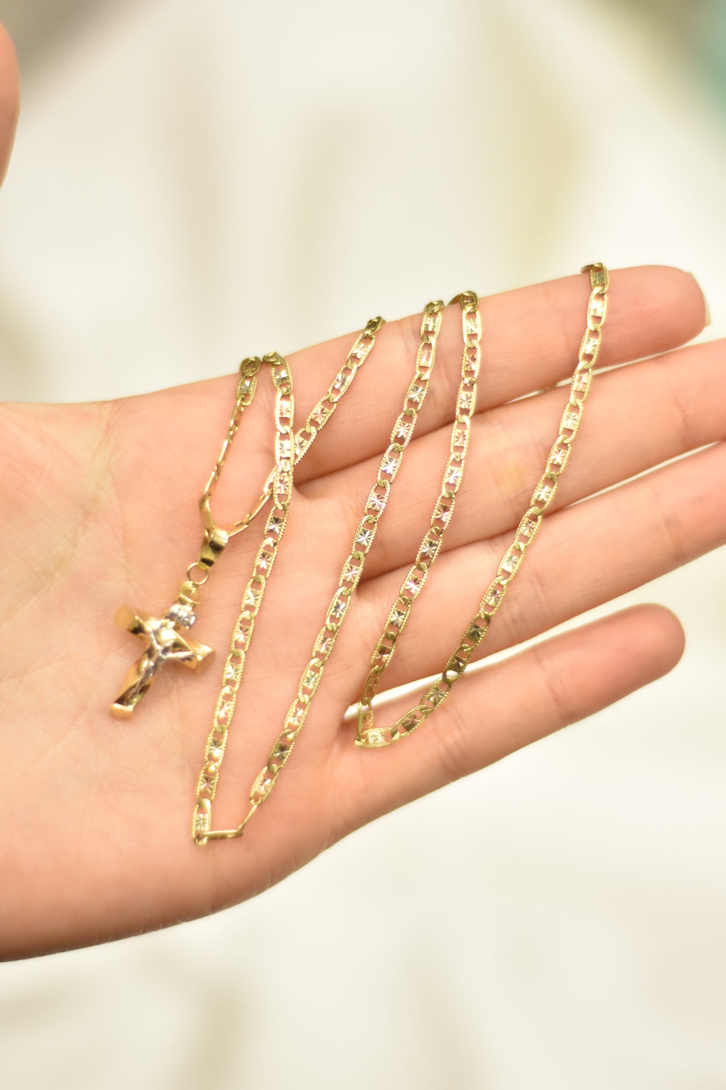 Cadena Gucci oro florentino 10k