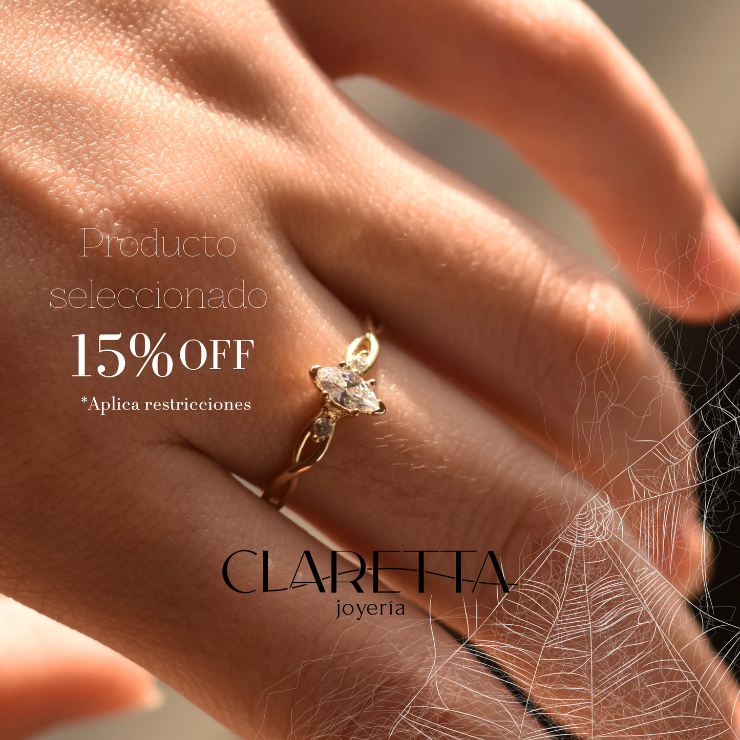 Anillo con zirconia ovalada al centro