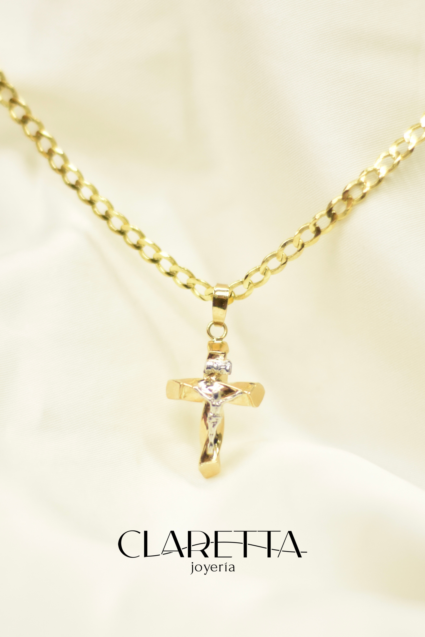 Dije de Oro 10k de Cristo con oro blanco
