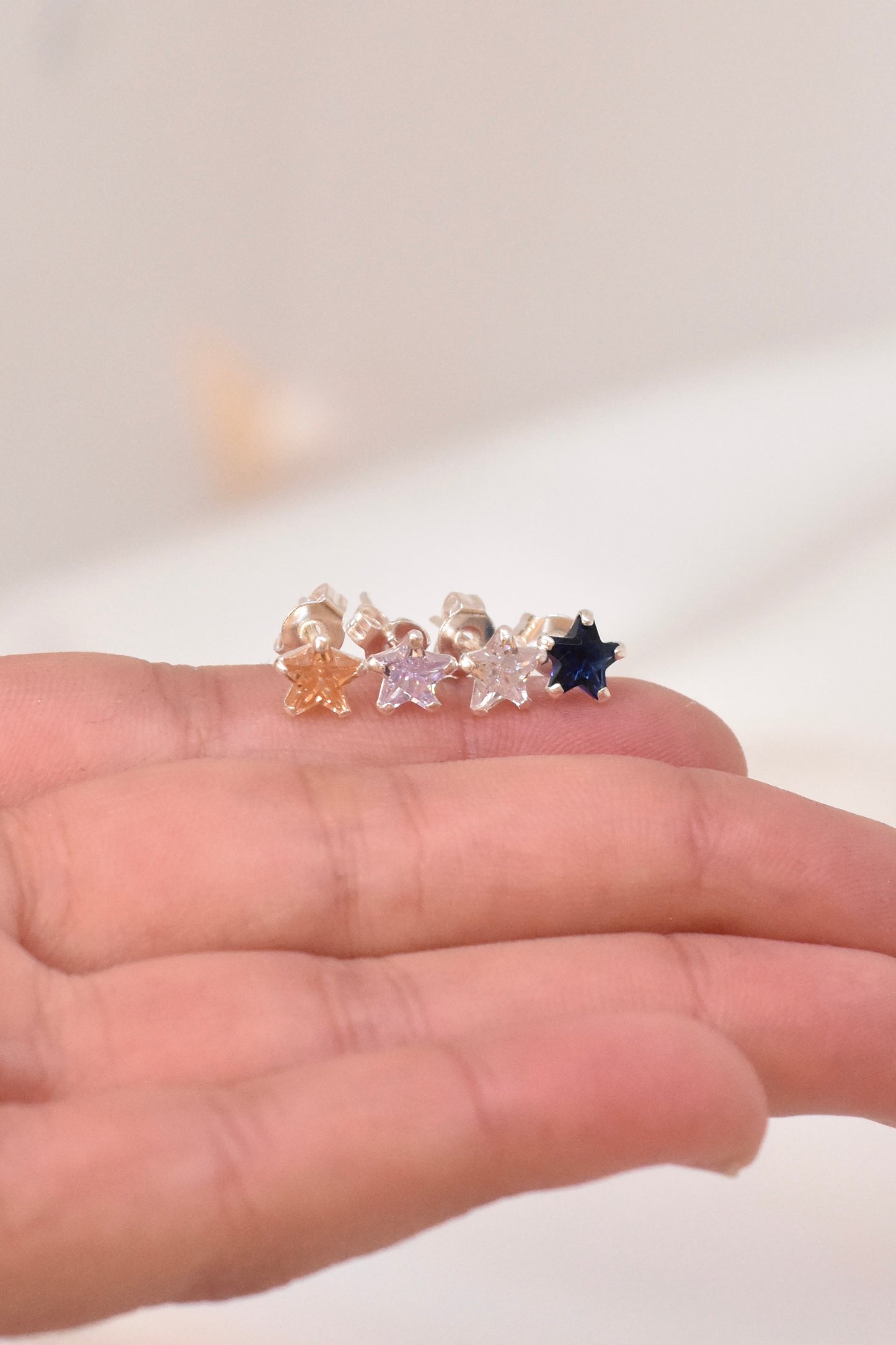 Estrellas con zirconia natural