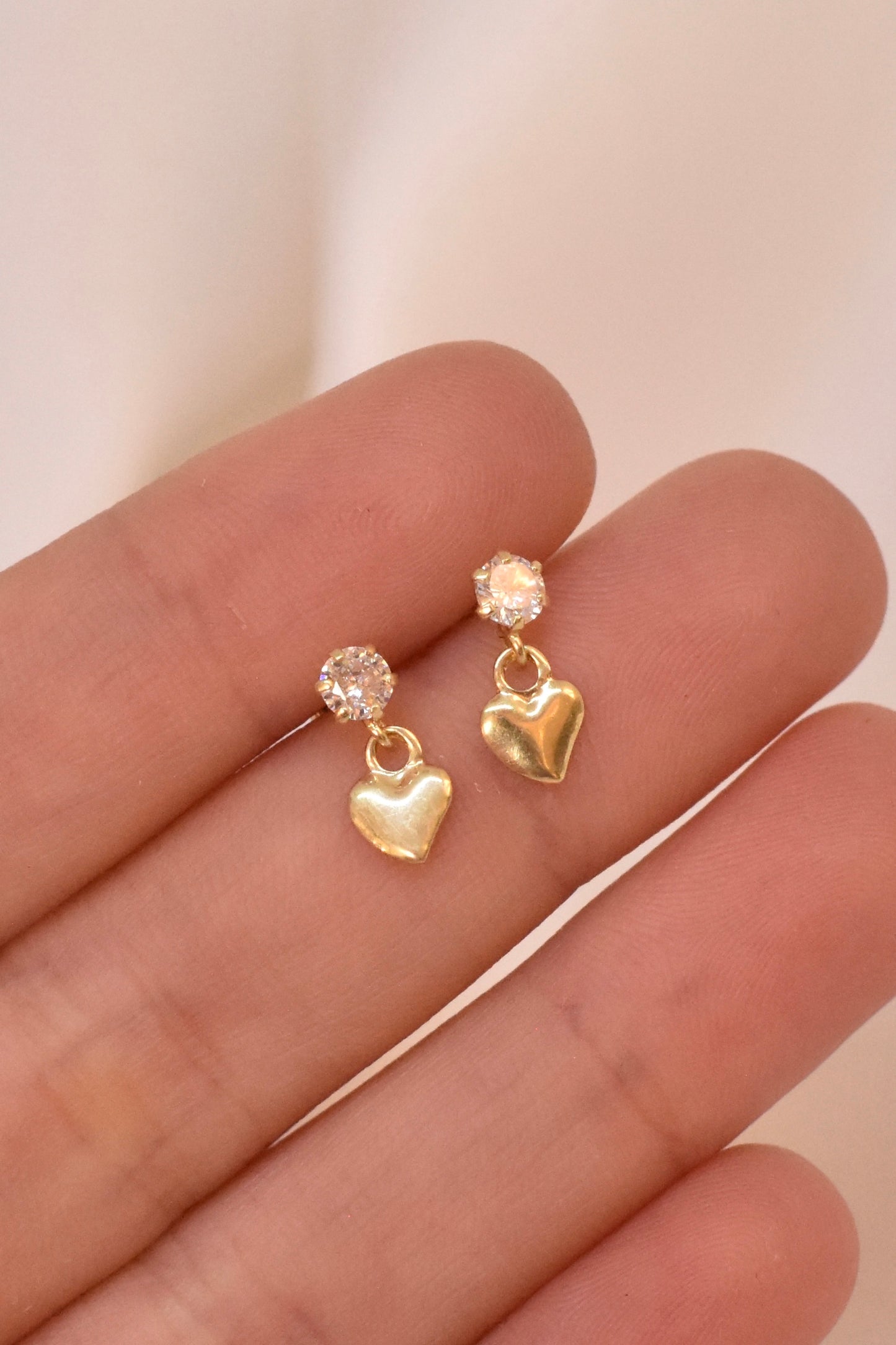 Broquel de corazón colgante