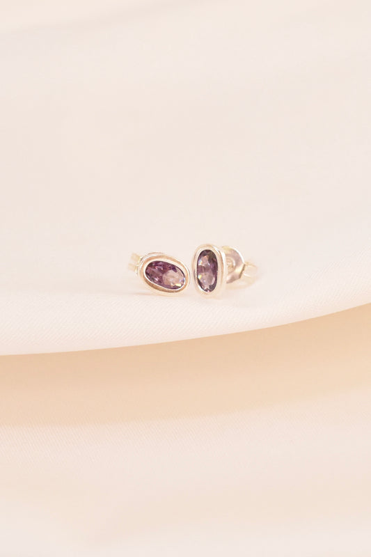 Bisel con zirconia morada