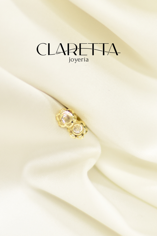 Broquel con forma de Flor de Oro 10k