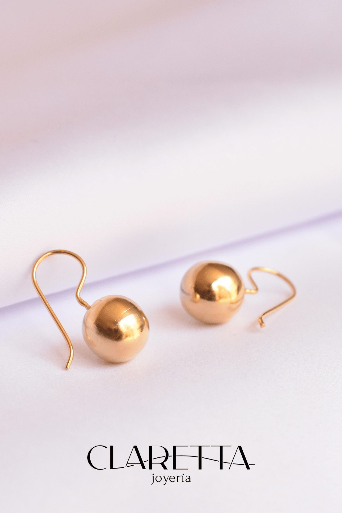 Aretes de Chapa de oro 14k de bola