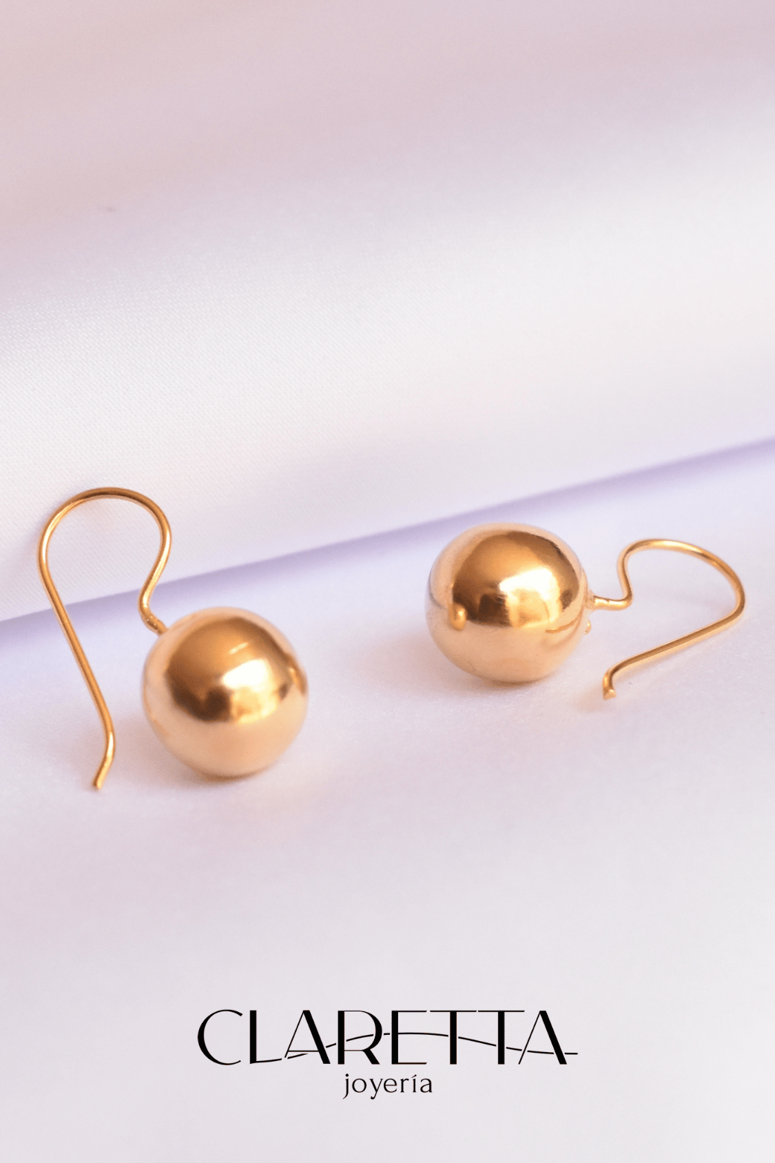 Aretes de Chapa de oro 14k de bola