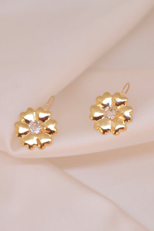 Aretes de oro con forma de flor