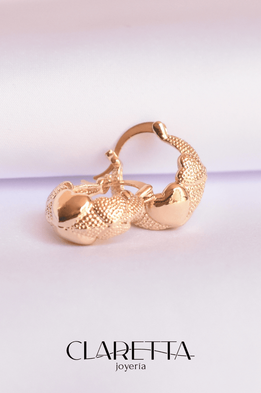 Arracadas de Chapa de oro 14k con corazón