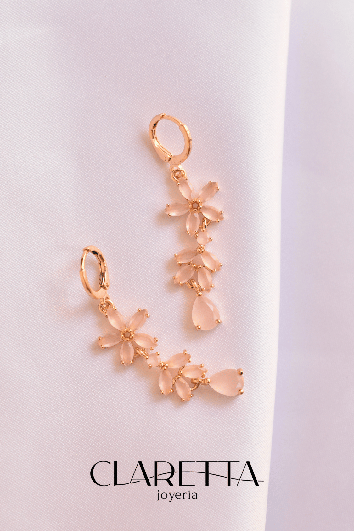 Huggies de Chapa de oro 14k de flores color rosa colgantes