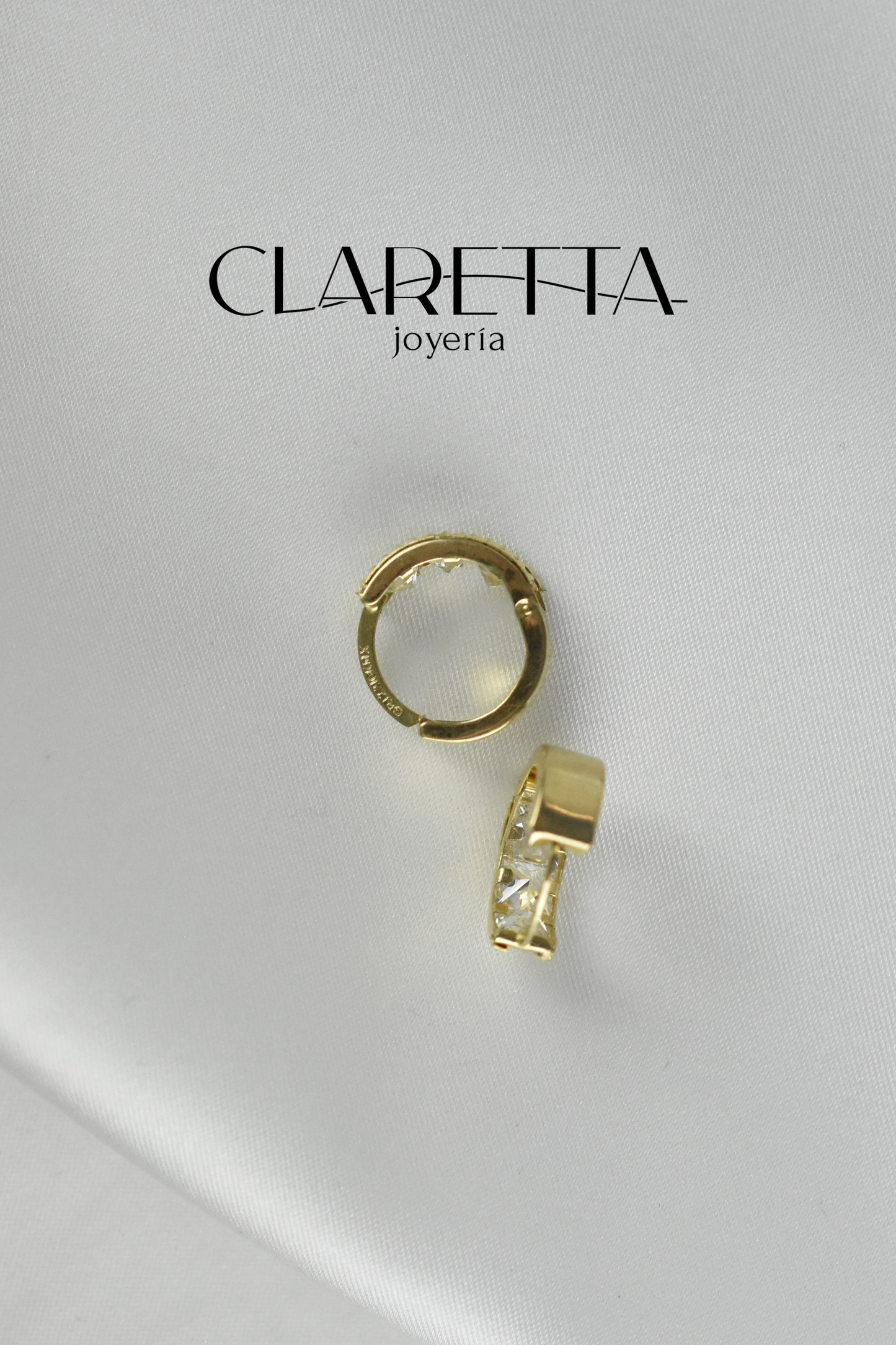 Arracadas Huggies de Oro 10k