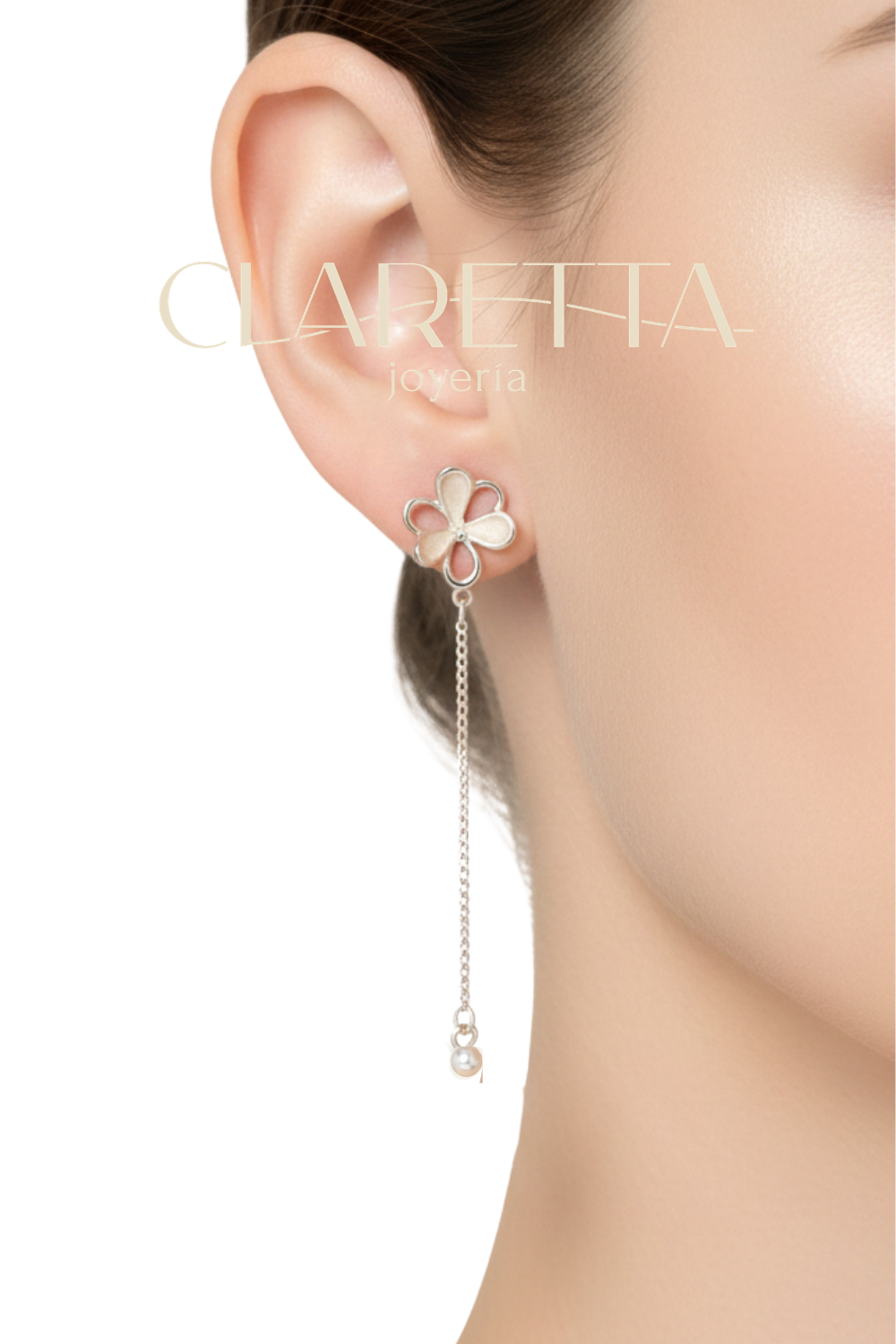 Arete de Oro laminado 18k con baño de rodio flor con perla colgante