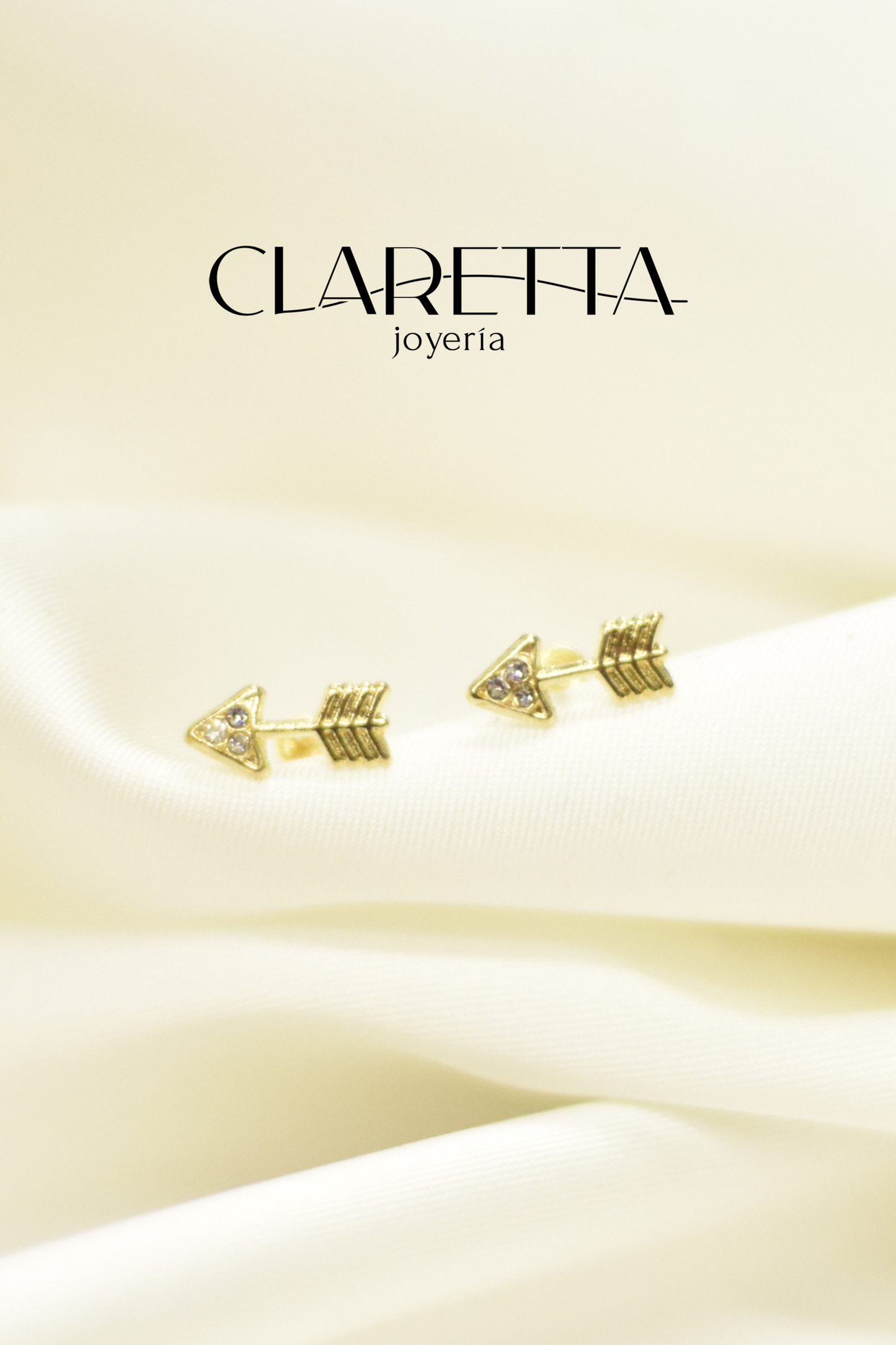 Broquel con forma de Flecha de Oro 10k