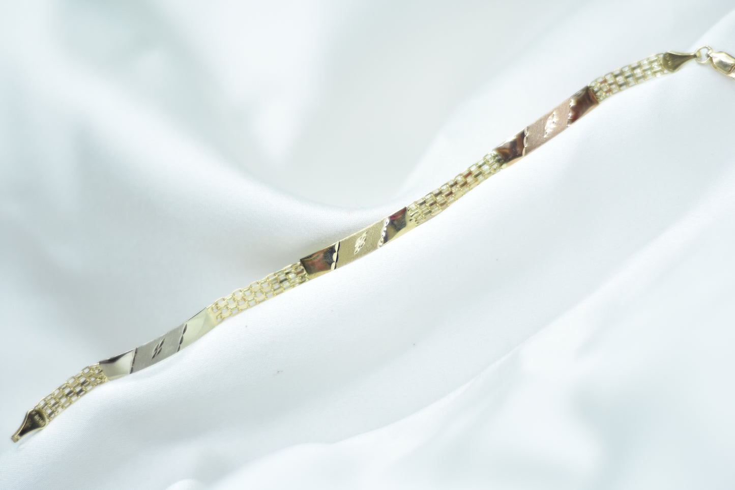 Brazalete de oro 10k