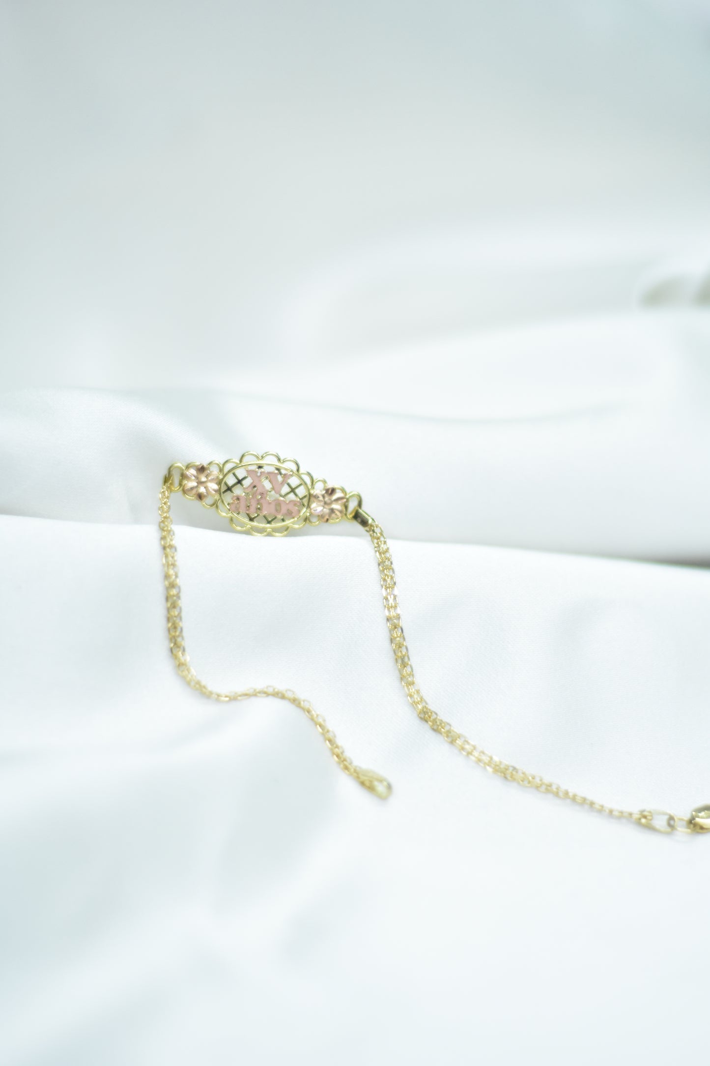 Pulsera para XV años oro 10k