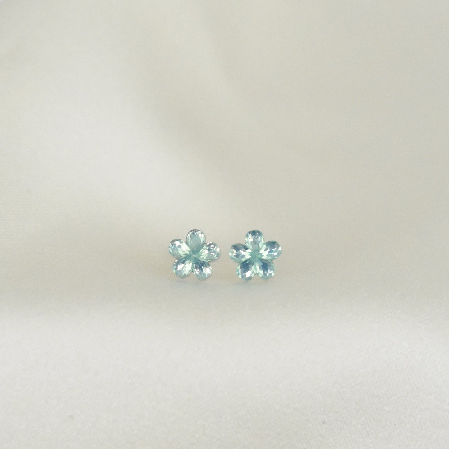 Broquel Plata .925 Flor Celeste