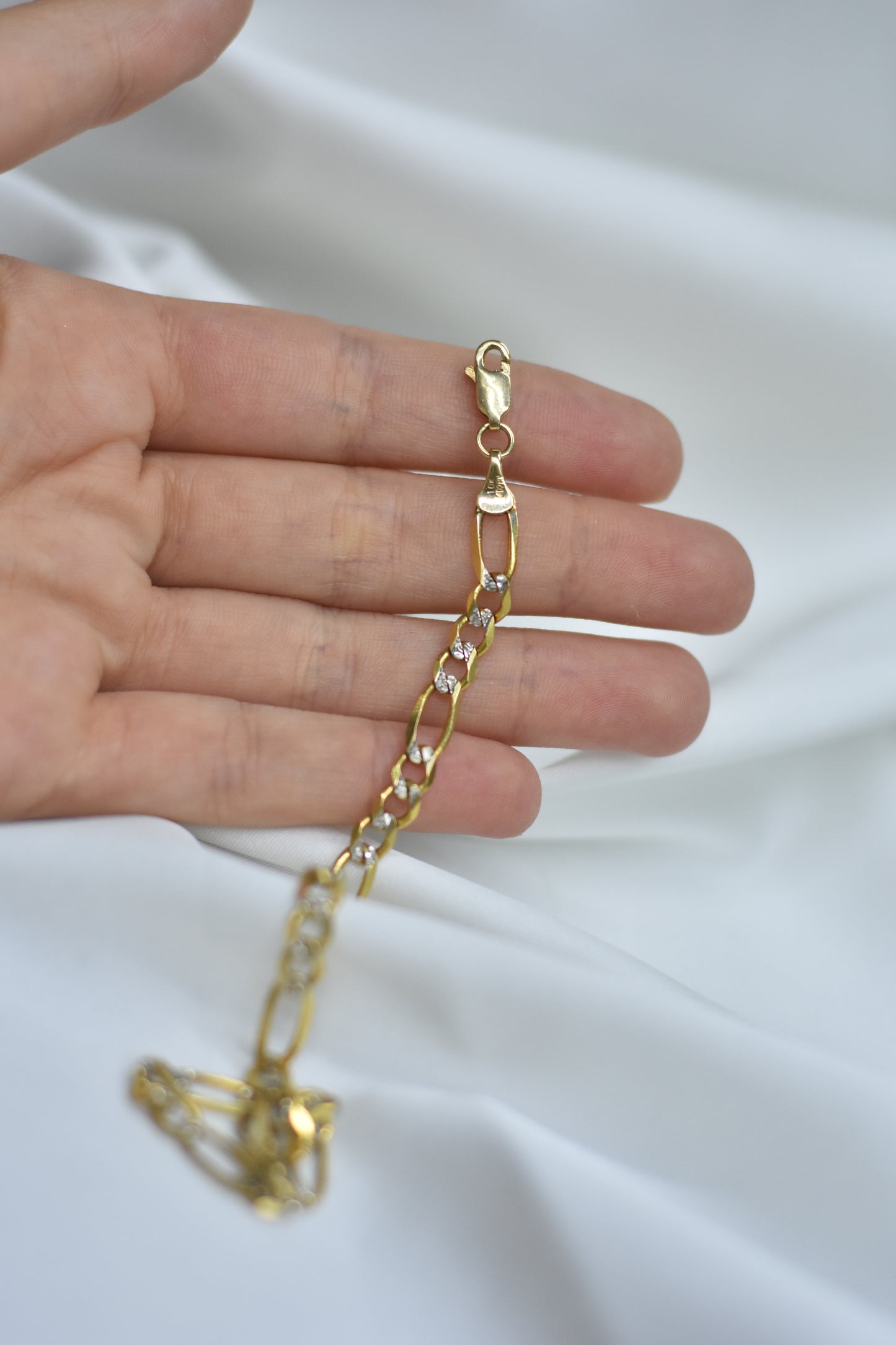 Pulsera con oro blanco 10k