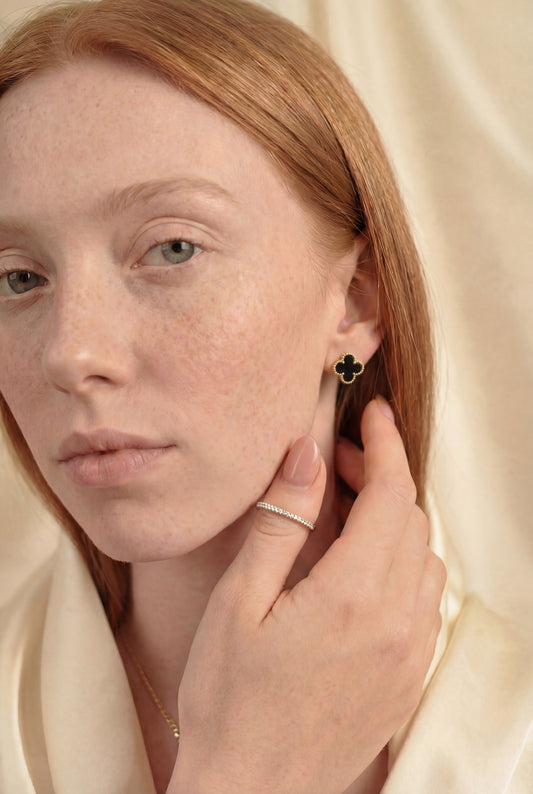 Aretes de Trébol con onix oro 10k